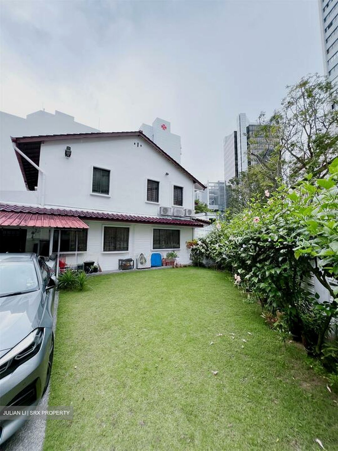 Orchard Road (D9), Terrace #577750941